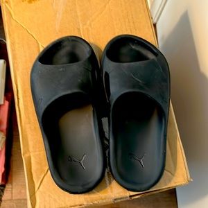 Puma Shibui cat slides